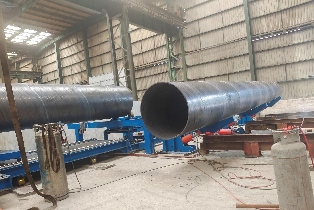 Heavy-Duty Spiral Welded Pipe Equipment