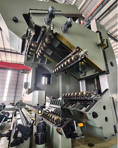 assembly-of-forming-machine-of03.jpg