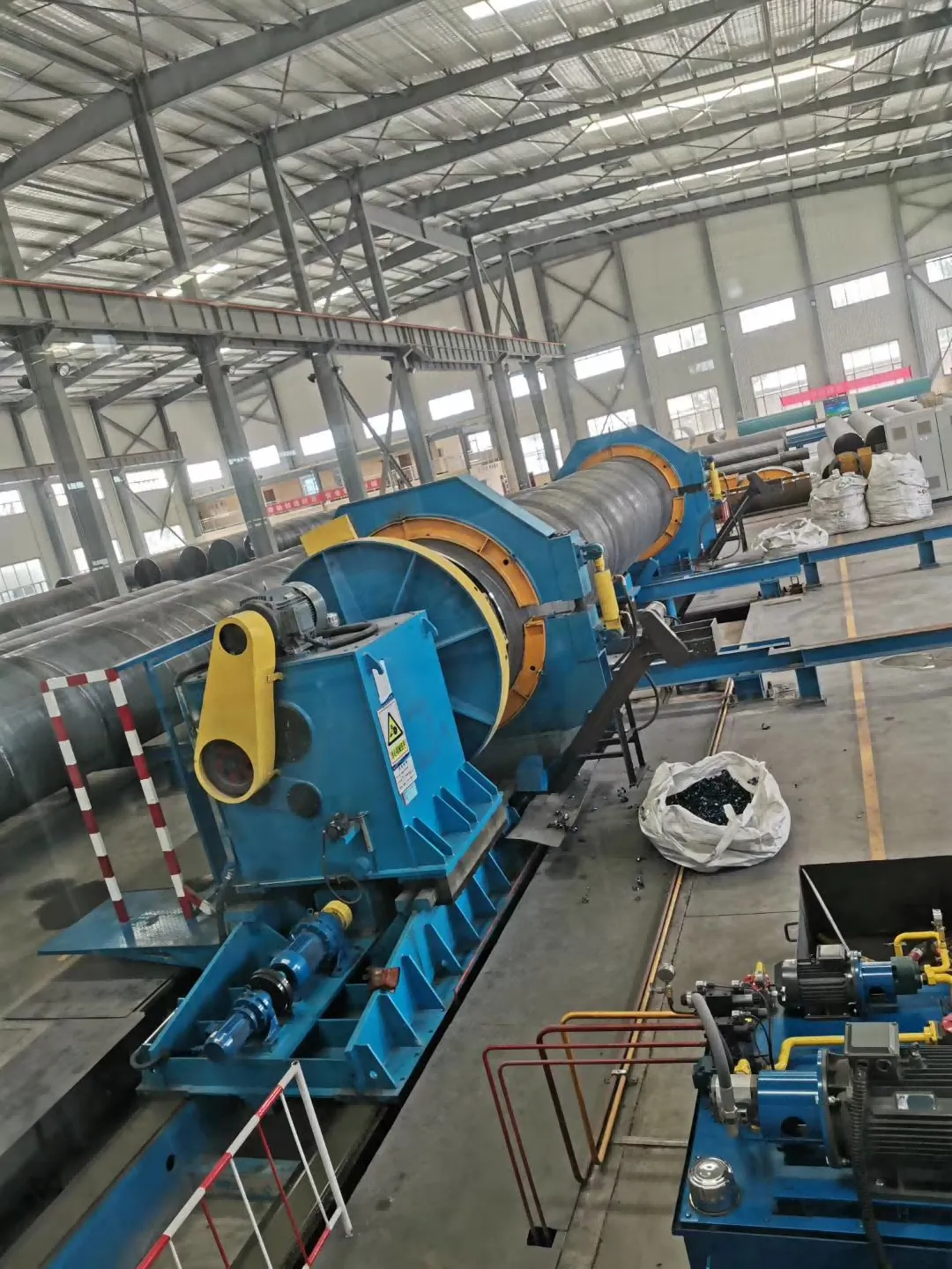 pipe end chamfering machine for large diameter steel pipe end